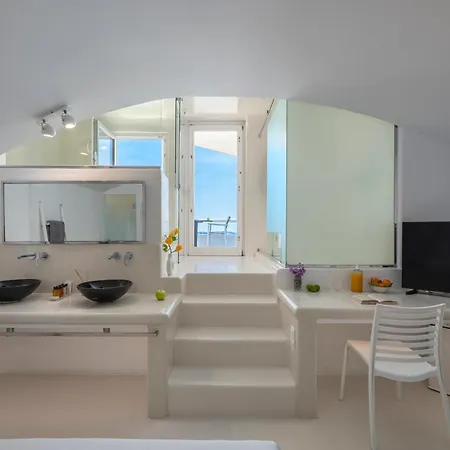 Diamond Luxury Suites Collection Oia Exterior photo