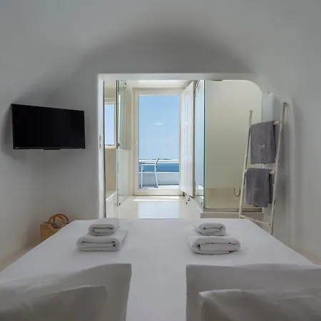 Diamond Luxury Suites Collection Oia Exterior photo